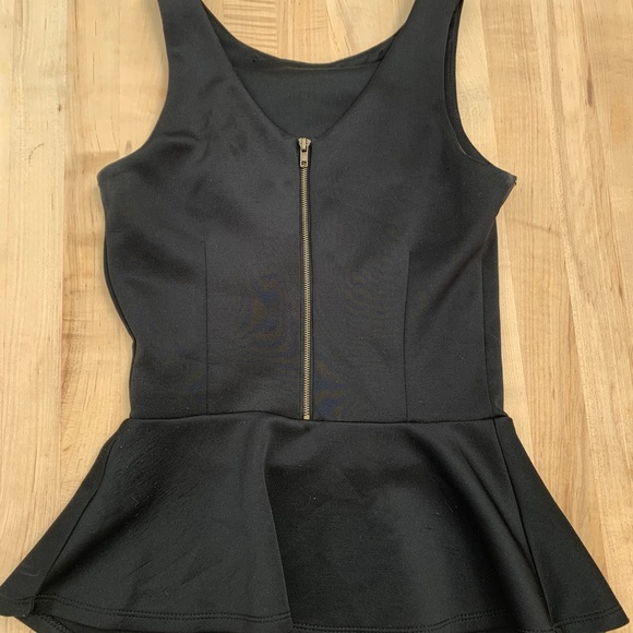 Dynamite black peplum top - Picture 2 of 5
